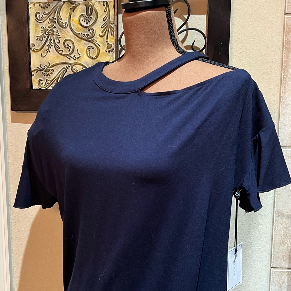 1.state Women Crew Neck off shoulderShort wing Sleeves  Solid